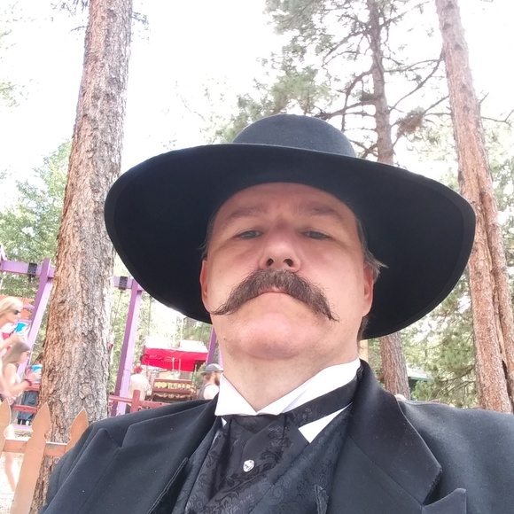 Meet your Posher, Eric - Picture 1 of 1